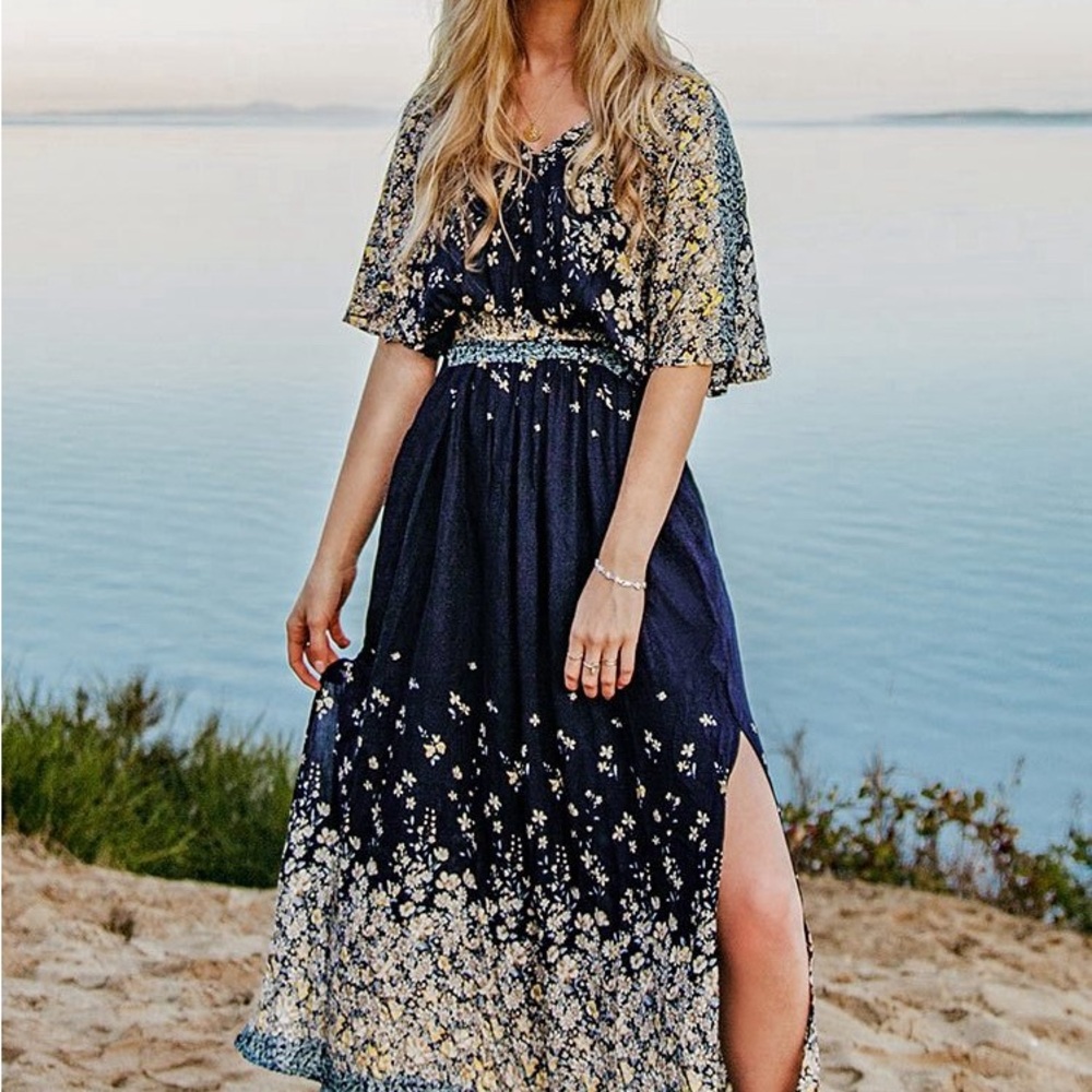 Cupshe Blue and White Resort Slit Maxi Dress